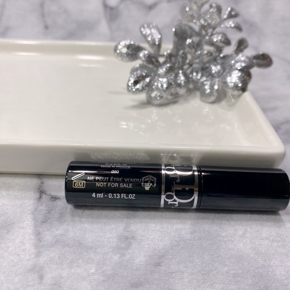 Dior Diorshow 24H Wear Buildable Volume Mascara 090 Black, NEW - Mini 4 ml - Picture 4 of 9